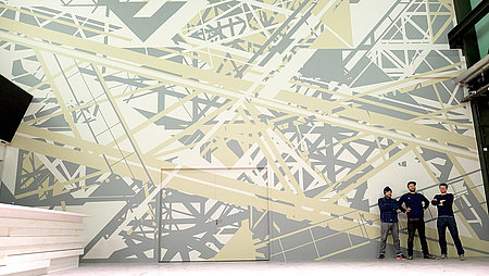 Das Berliner Tape Art-Kollektiv „Klebebande“